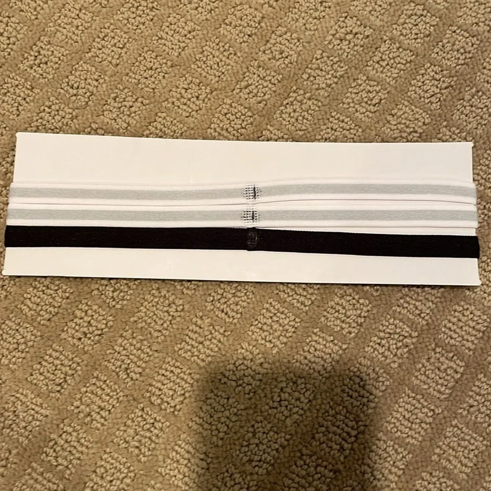 Nike White and Black Headbands